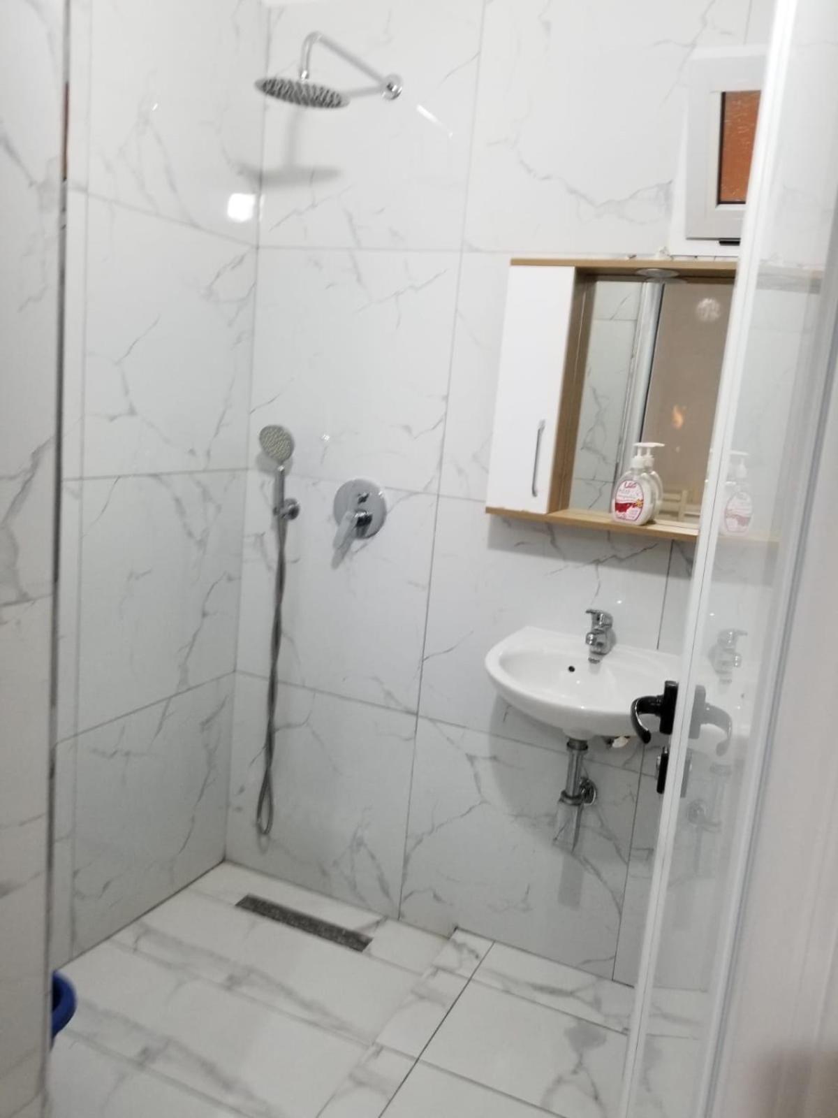 Vila Sita Vlorë Exteriör bild